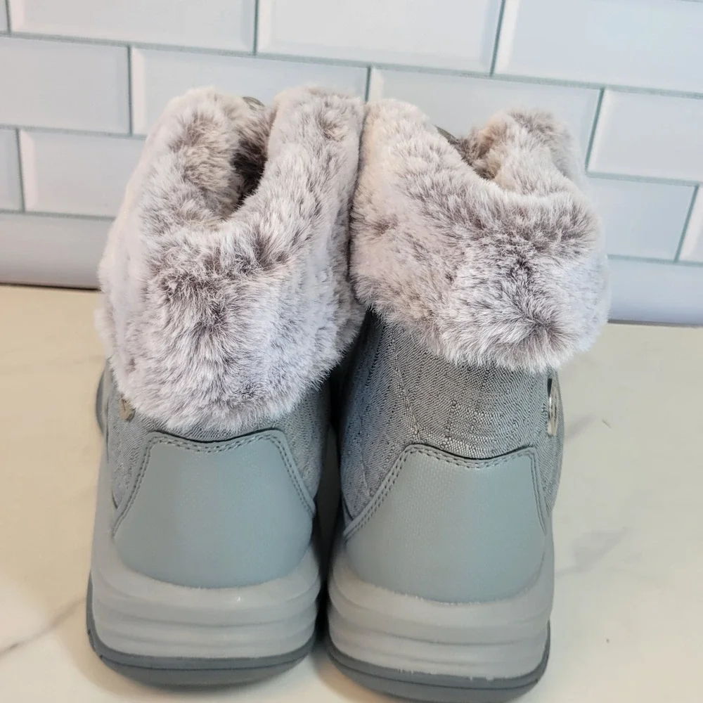 Skechers Trego Stormie Ankle Boot Grey Womens Size 8 Faux Fur Trim EUC